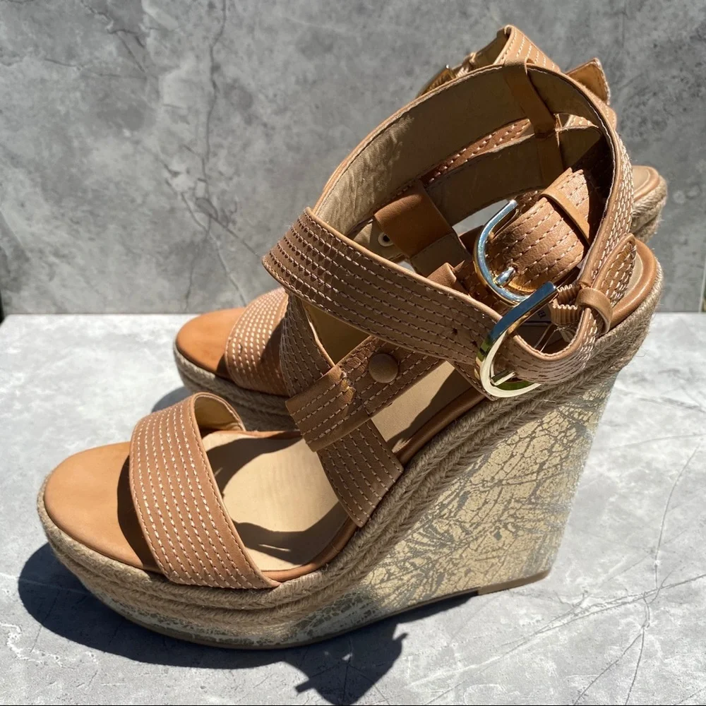 Donald J Pliner DMSX Tan Espadrille Strap Wedges 8 -